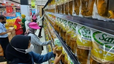Terulang Kembali panic buying, Kali Ini Minyak Goreng Yang Diburu