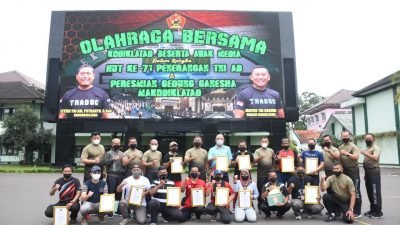 Penerangan Kodiklat Syukuran, Para Awak Media Di Kasih Penghargaan