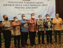 SK JMSI Sebagai Konstituen Dewan Pers Diserahkan Hendry Bangun