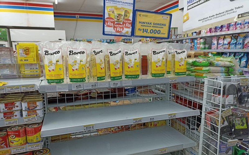Minyak Goreng Masih Langka di Pasaran