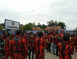 Diduga Tak Berdayakan Lingkungan, PT TCF di Demo Ormas Pemuda Pancasila Purwakarta