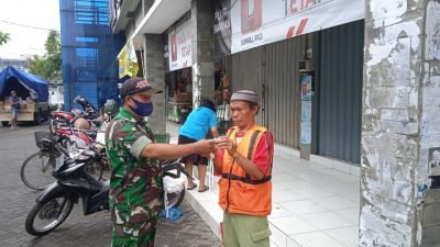 Himbau warga Pasar grogol tetap waspada, Koramil 09 Grogol & Polsek intensifkan Himbauan Prokes ditengah PPKM level 3