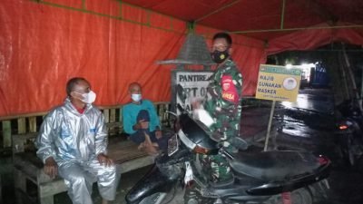 Tak lelah Ingatkan warga di Tanon, Anggota Koramil 19/Tanon aktif laksanakan Patroli Prokes