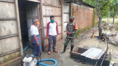 Babinsa Repaking Siaga Banjir