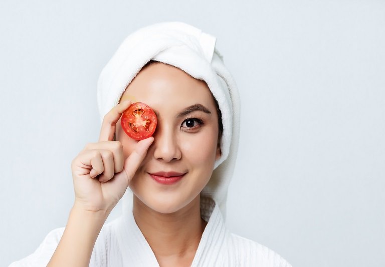 5 Tips Kecantikan untuk Mendapatkan Kulit Sempurna Dari Tomat