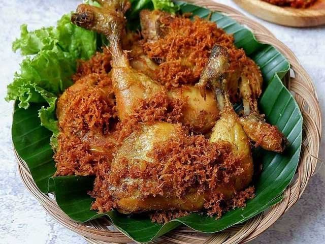 Resep Ayam Goreng Serundeng - Beberapa Potong Ayam Serundeng
