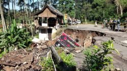 Dua Rumah Makan di Cigendel Pamulihan Kab. Sumedang Ambruk Tergerus Longsor