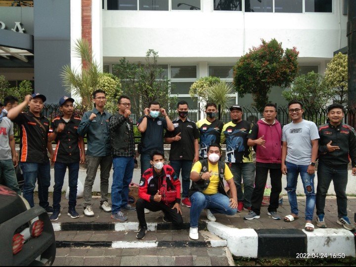Seribu Takjil Serentak, 48 Club All Bikers AOP Bersama Kaum Millenial