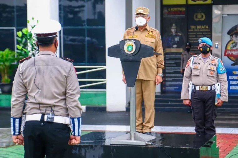 Wali Kota Tangsel Benyamin Davnie Pimpin Apel Gelar Pasukan Operasi Ketupat 2022
