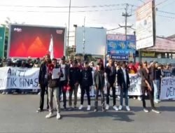 Ada yang Membahas Tentang Jaringan Kapital dan State Apparatus.