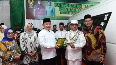 Peduli Pendidikan Santri, Kasad Bantu Kendaraan Operasional 2 Ponpes di Jawa Timur