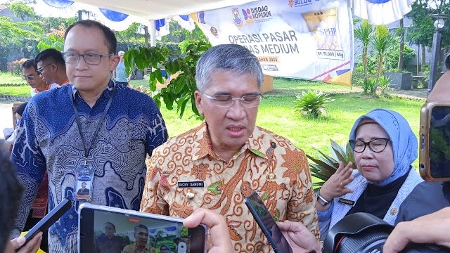 Pemerintah Kota Cimahi Distribusikan 30 Ton Beras untuk 3 Kecamatan di Operasi Pasar Murah