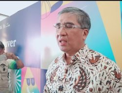 Dicky Berikan Penghargaan Dan Uang Kadeudeuh Kepada Tim Penggerak Ompimpah Cimahi Zero Sampah 2024