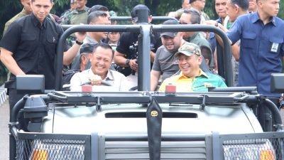 (PERIKHSA) bersama Danjen Kopassus Mayjen TNI Djon Afriandi melakukan Latihan bersama: bahas Ijin Senjata juga