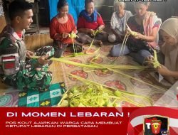 Di Momen Lebaran, Satgas Yonarmed 10/ Bradjamusti Ajari Warga Cara Membuat Ketupat