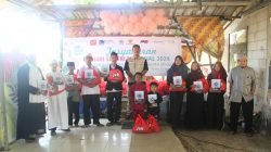 Jurnalis Filantropi Indonesia Bagikan 100 Paket Alquran dan Sembako kepada Santri Dhuafa di Peringantan HSN 2024