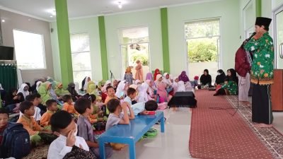 Mari kita tanamkan semangat berbagi dan kepedulian terhadap sesama, melalui Gerakan Peduli Guru Ngaji.